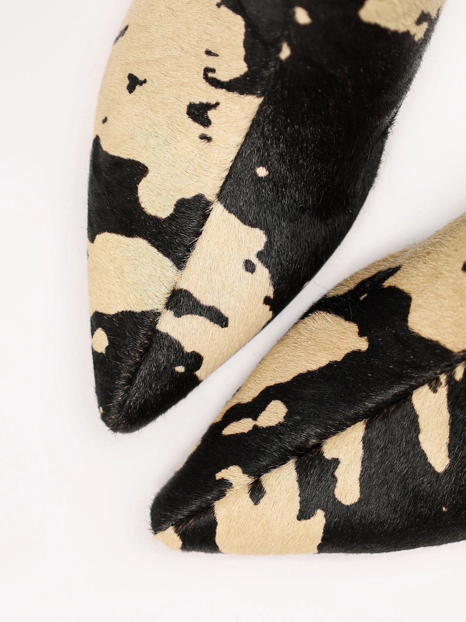 Сапоги с абстрактным рисунком на среднем каблуке